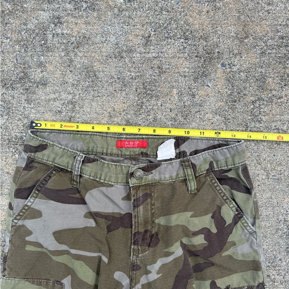 Urban Outfitters Camouflage Cargo Pants - Picture 4 of 5